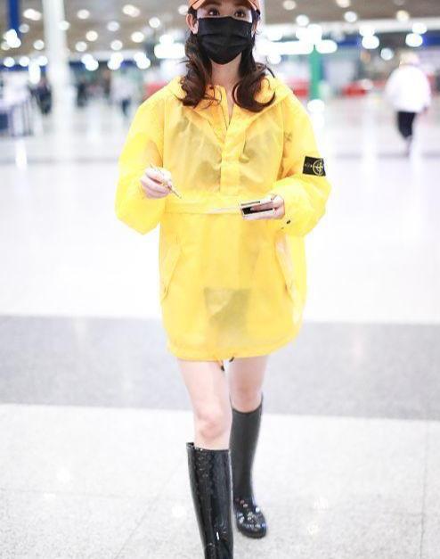 时尚成人雨靴穿搭视频