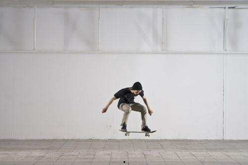 成人滑板高级技巧图解视频,图解视频精华解析