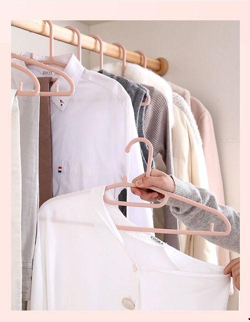 成人衣架挂大衣好吗视频,成人衣架挂大衣的正确方法