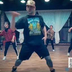 成人元宵舞蹈幼儿视频,成人舞蹈与幼儿互动的欢乐时光