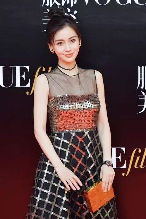 18岁成人裙子亮片视频,18岁成人礼亮片裙子的璀璨瞬间